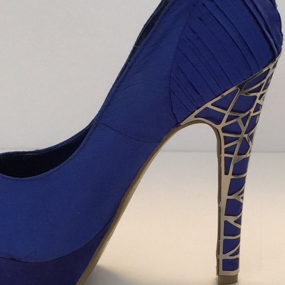 LILIANNA SATIN PUMPS WITH GOLD EMBELISHED HEELS - Picture 4 of 4